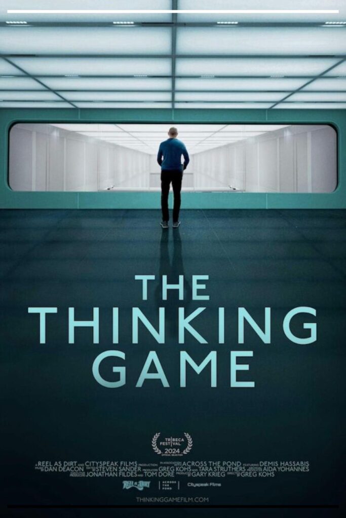 Banner horizontal do documentário "The Thinking Game", mostrando Demis Hassabis de costas observando uma sala futurista, com o título do filme em letras grandes brancas e os créditos do Tribeca Film Festival na parte inferior.