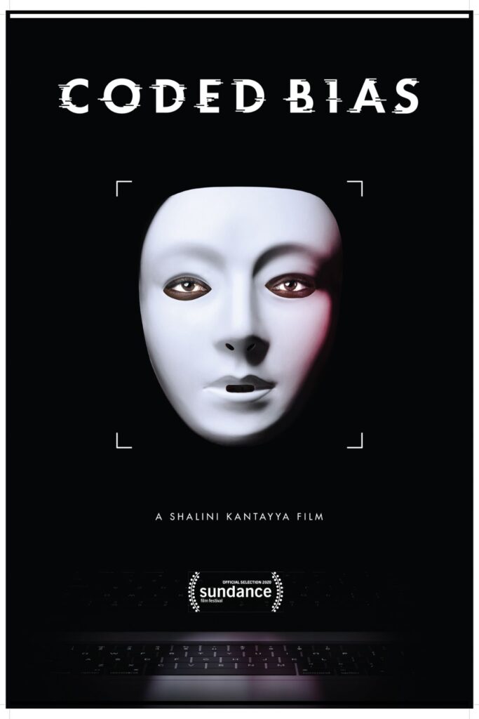 Pôster do documentário Coded Bias exibindo uma máscara branca em destaque sobre fundo preto, enquadrada por uma mira de reconhecimento facial.