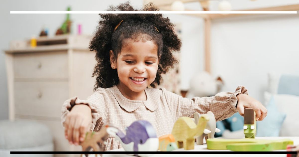 O Brincar Solitário: por que a criança que gosta de brincar sozinho está fazendo algo muito sério