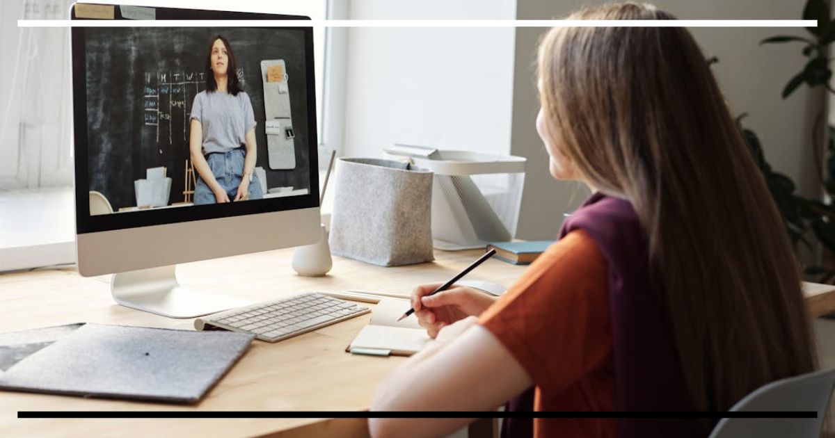 Videoaula ajuda a aprender? Como assistir sem virar espectador